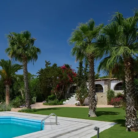 Villa Artemis In Small Kounoupi