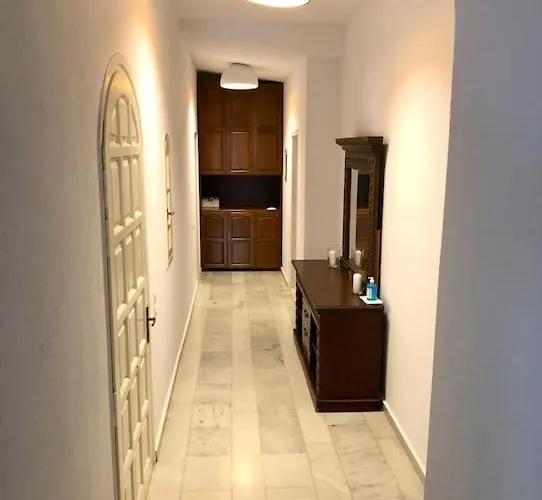 Artemis In Small Kounoupi * פורטו הלי