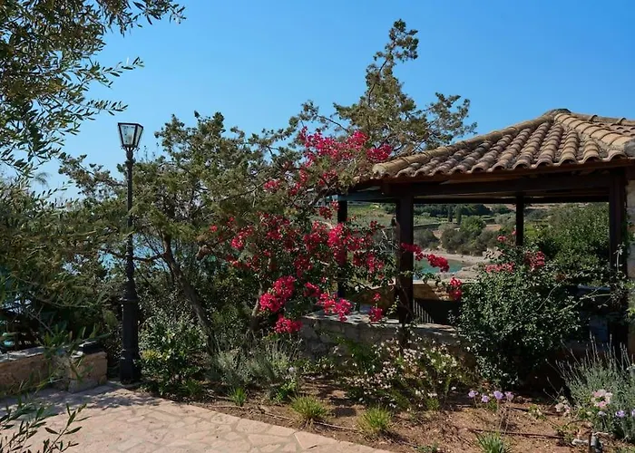 Artemis In Small Kounoupi Villa Porto Heli