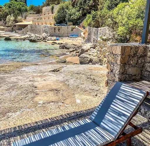 Vila Artemis In Small Kounoupi