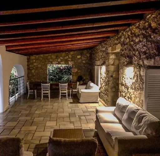 Artemis In Small Kounoupi Vila *