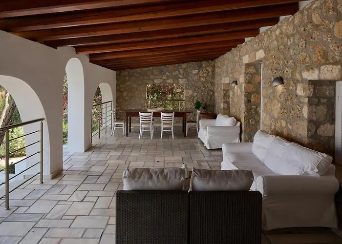 Artemis In Small Kounoupi Porto Cheli